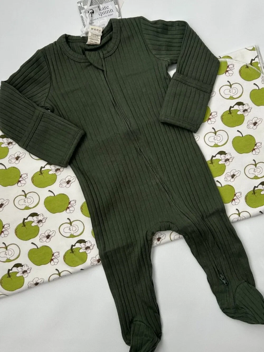 NWT Kate Quinn Harvest Apple Swaddle & Footie Set 3–6M